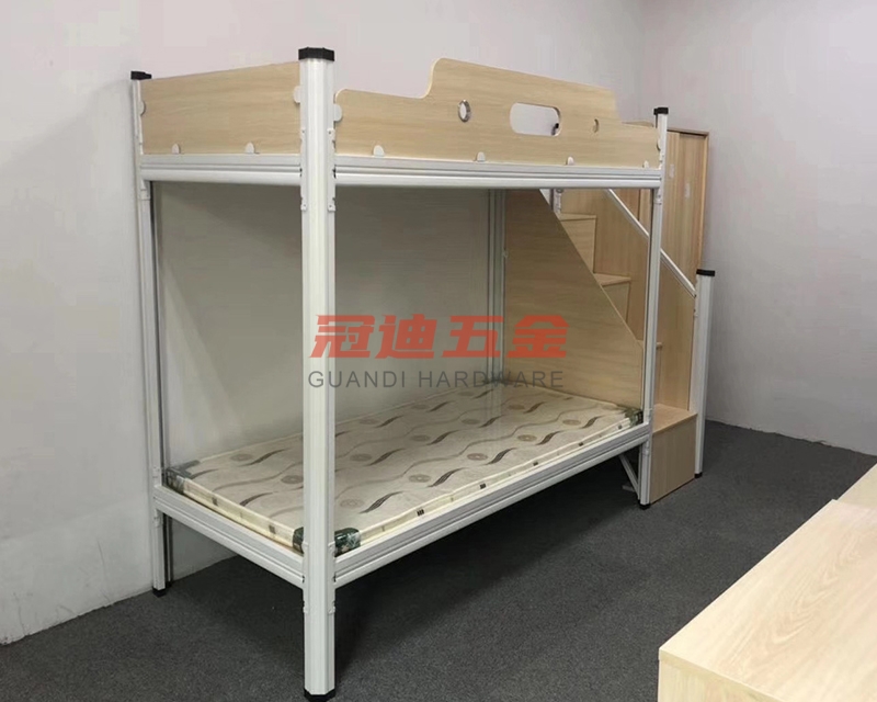 不同材質(zhì)的宿舍鐵床在保養(yǎng)方法上有何區(qū)別呢？